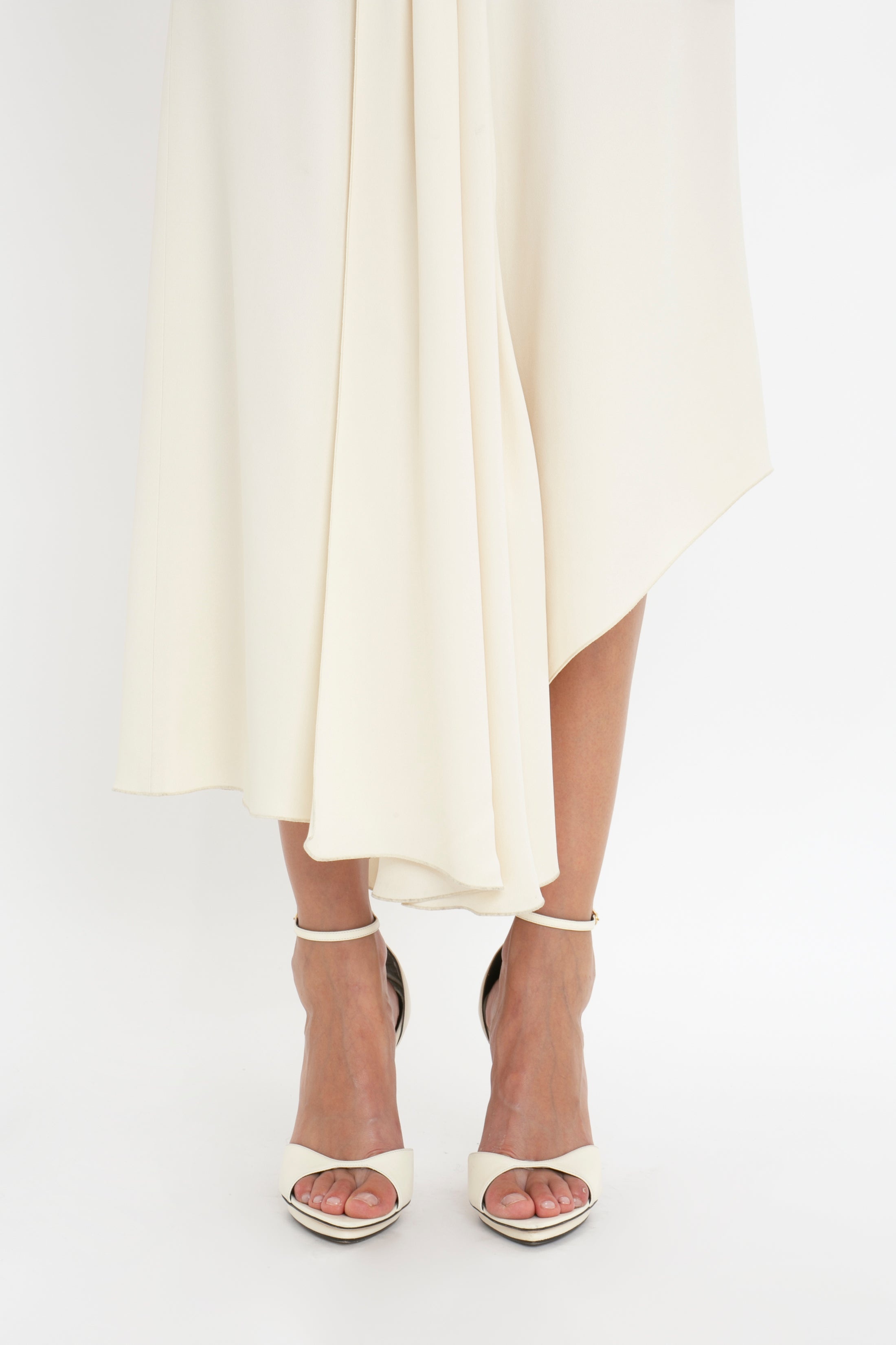 Sleeveless Tie Detail Dress In Cream - 6