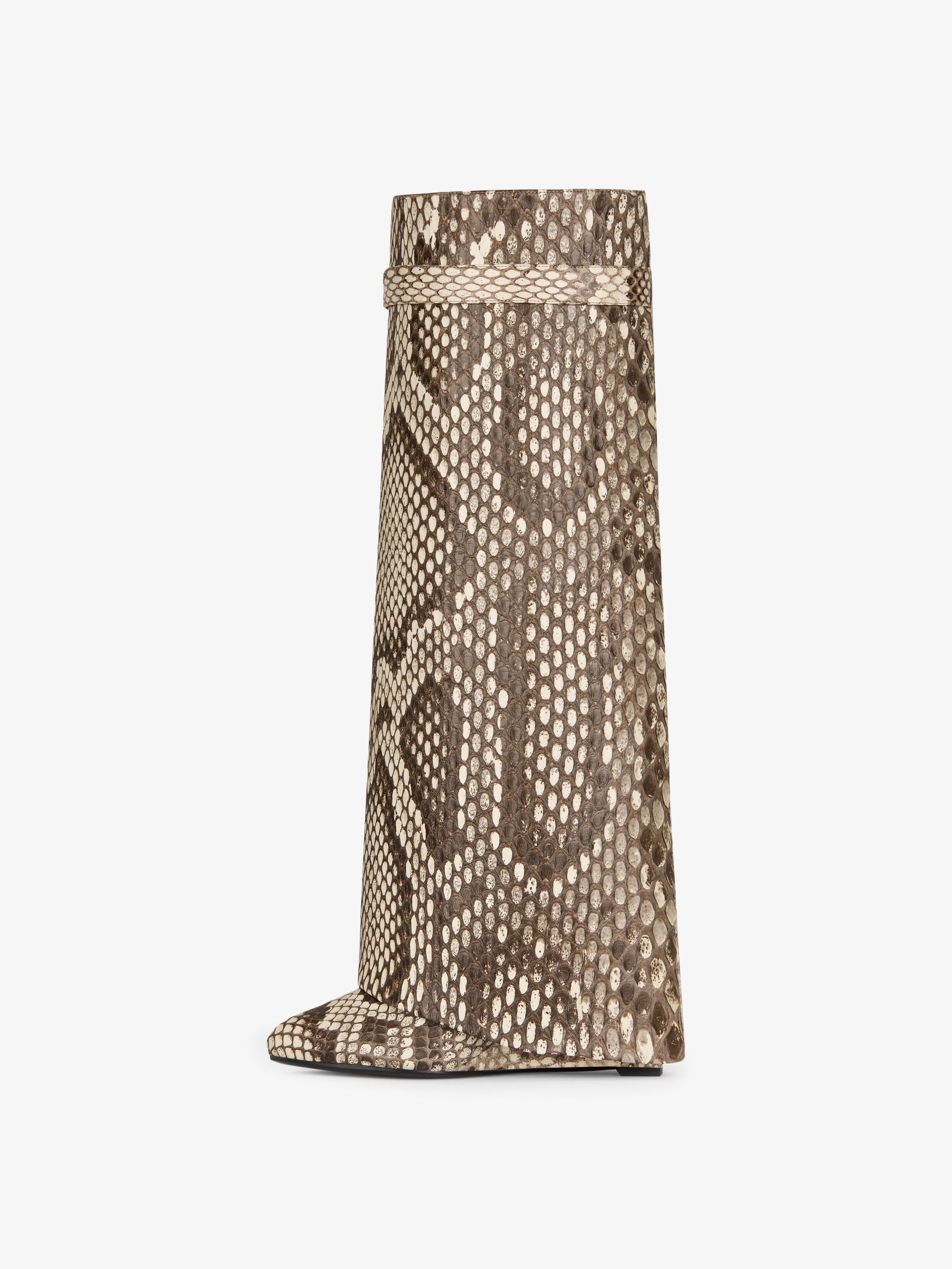 SHARK LOCK BOOTS IN PYTHON - 5