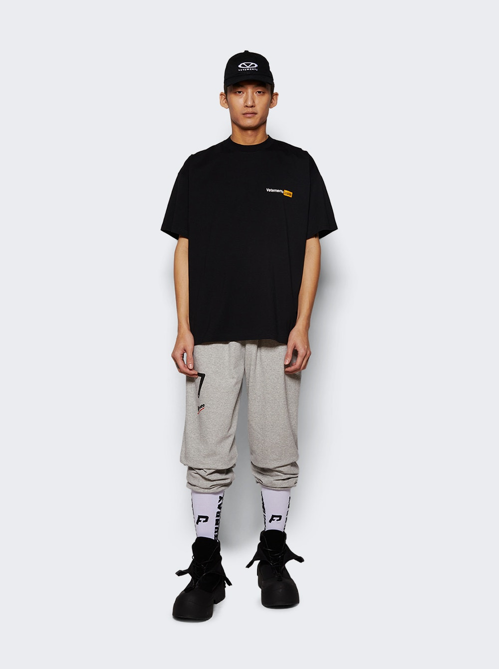 Vetements.com Tee Black - 2