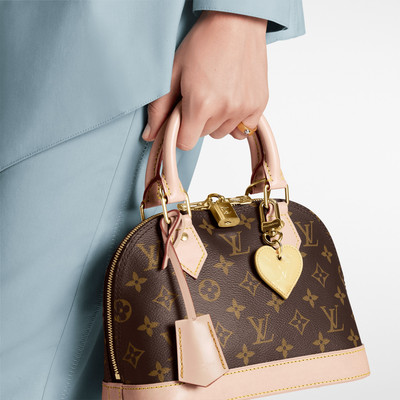 Louis Vuitton Love Lock Heart Key Holder outlook