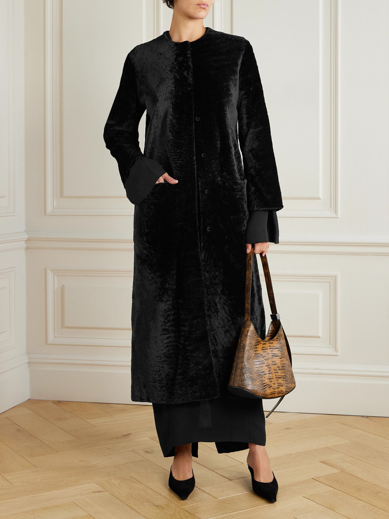 LIBEROWE Ora Shearling Coat outlook