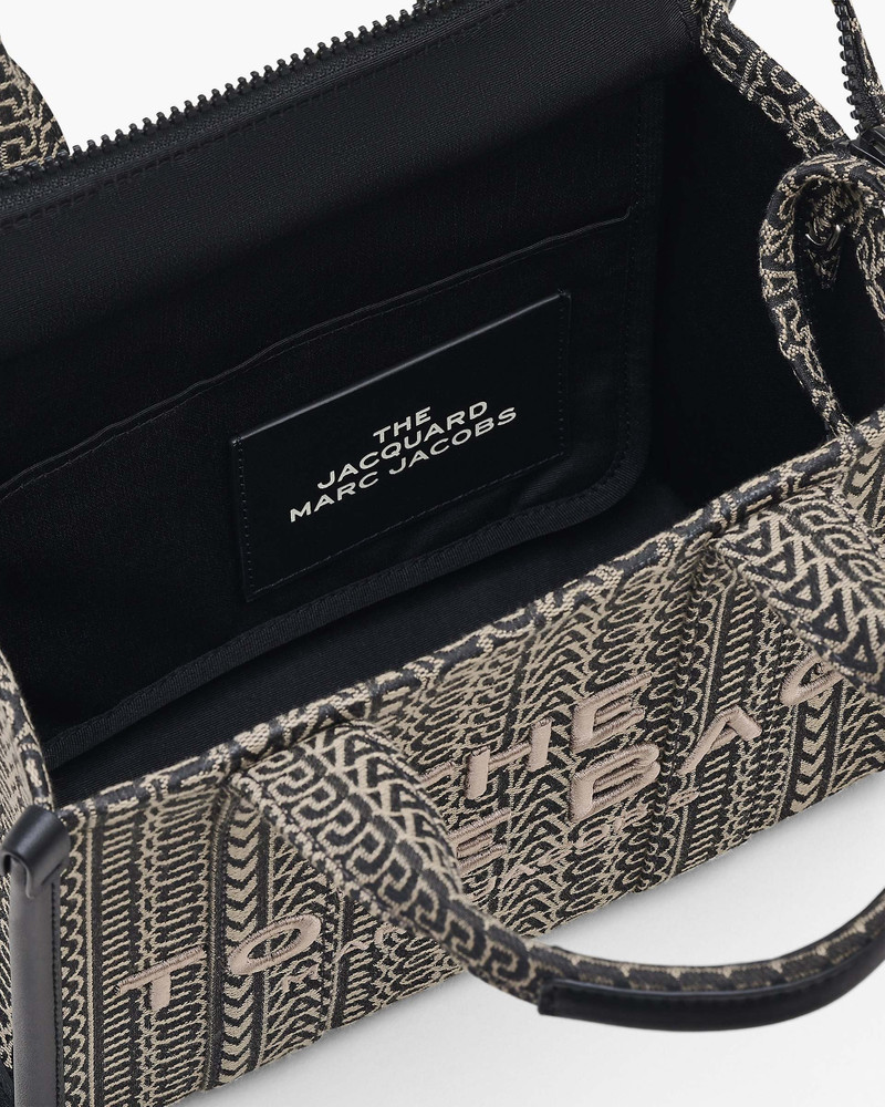 MONOGRAM JACQUARD SMALL TOTE 부대 7
