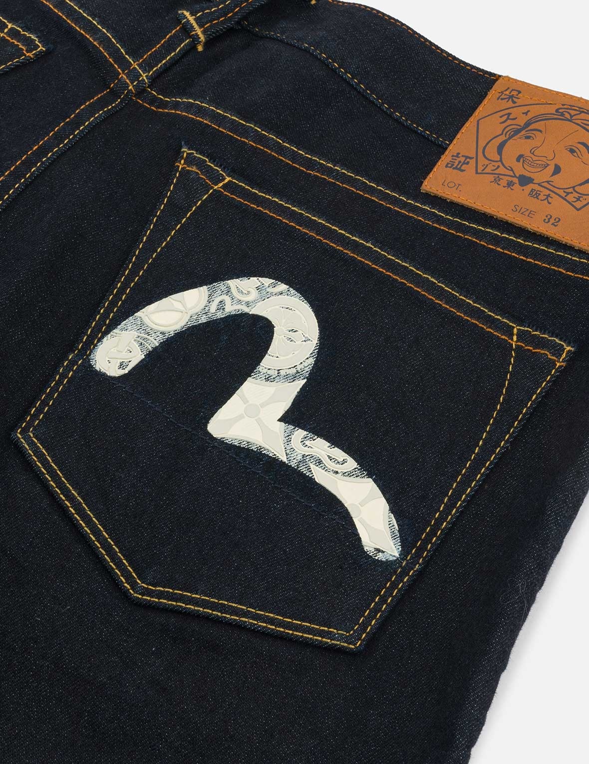 Seagull with Kamon Print Pockets Carrot Fit Jeans #2017 - 7