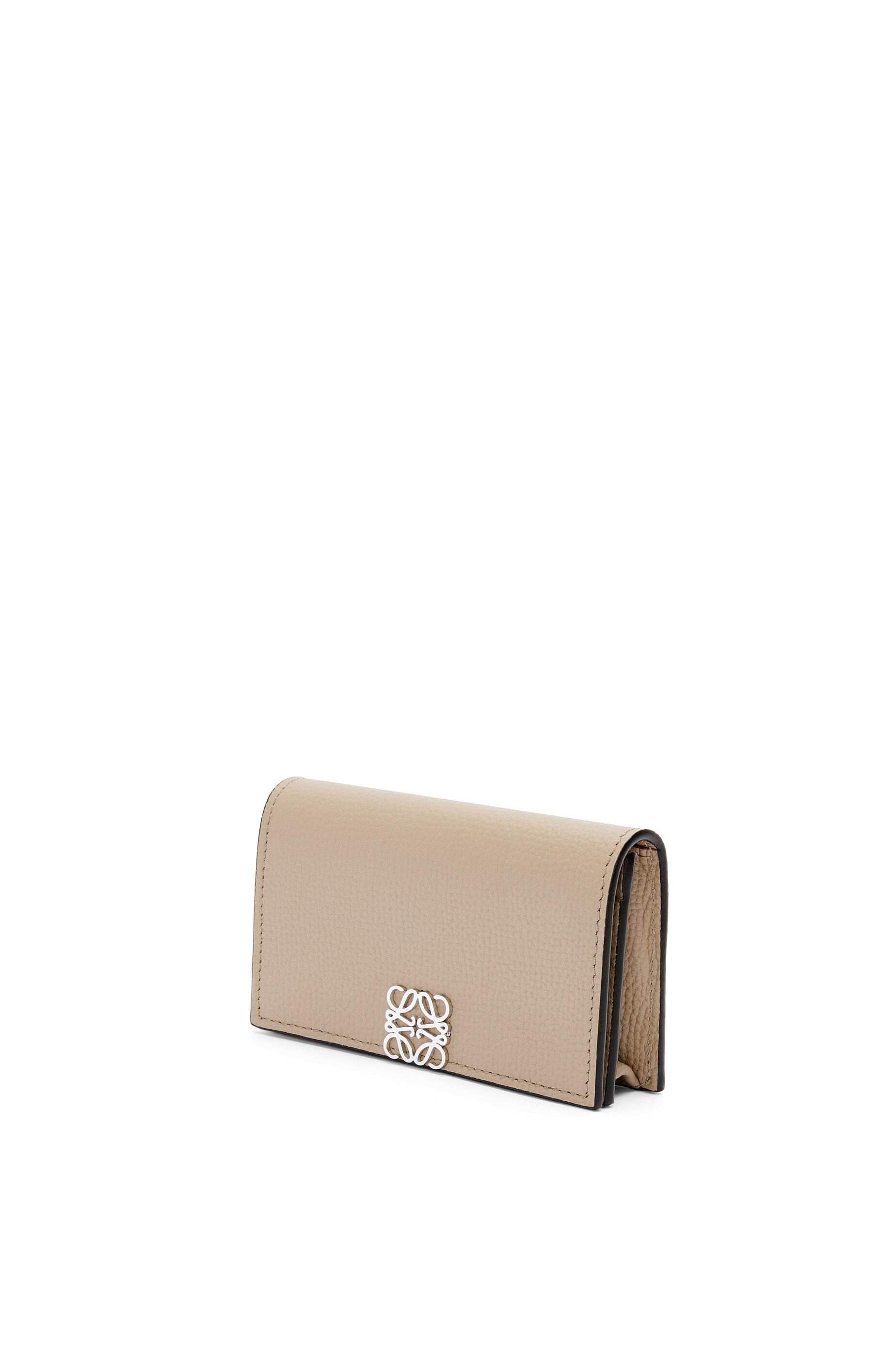 Anagram business cardholder in pebble grain calfskin - 3