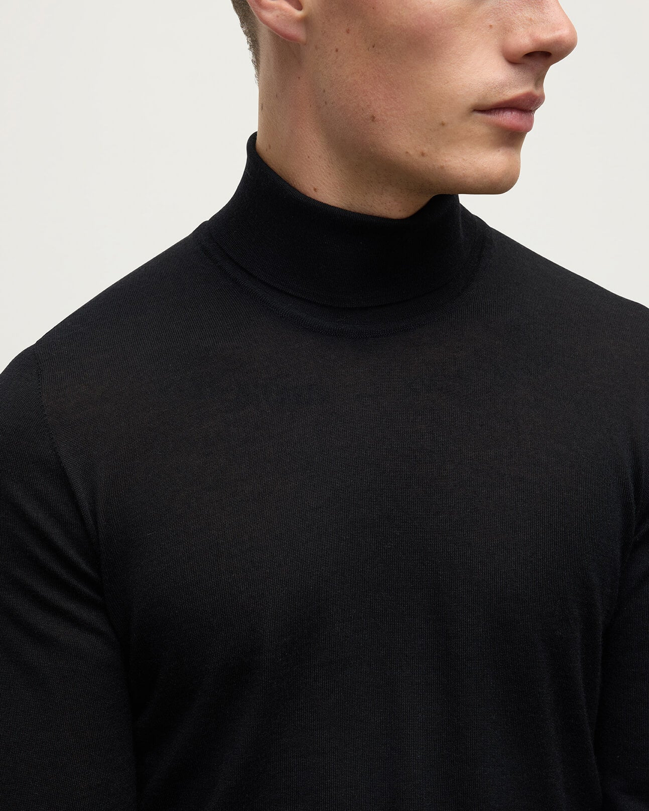 Superfine Cashmere Black Roll Neck Jumper - 5