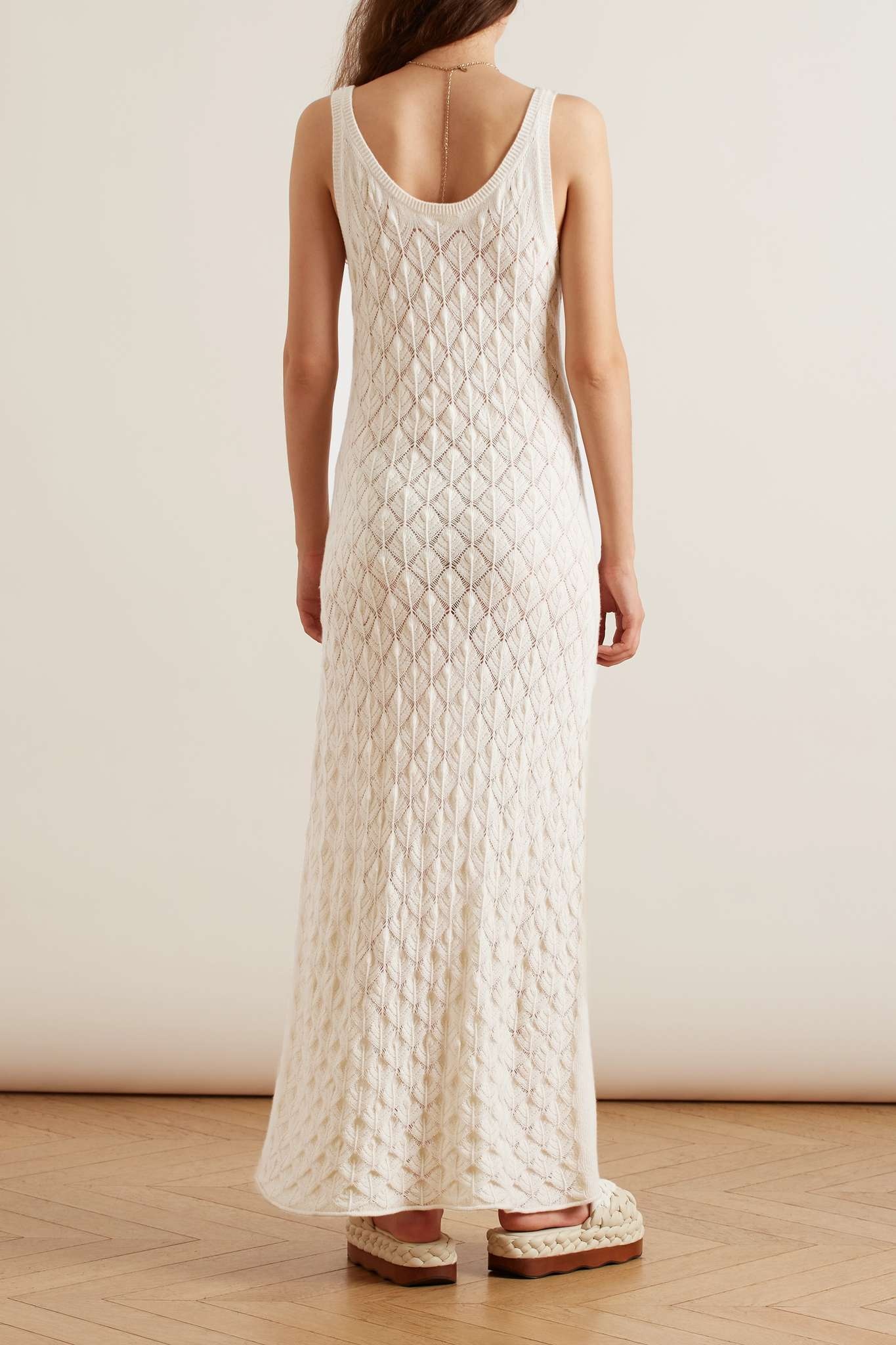 Crocheted cashmere midi dress - 4