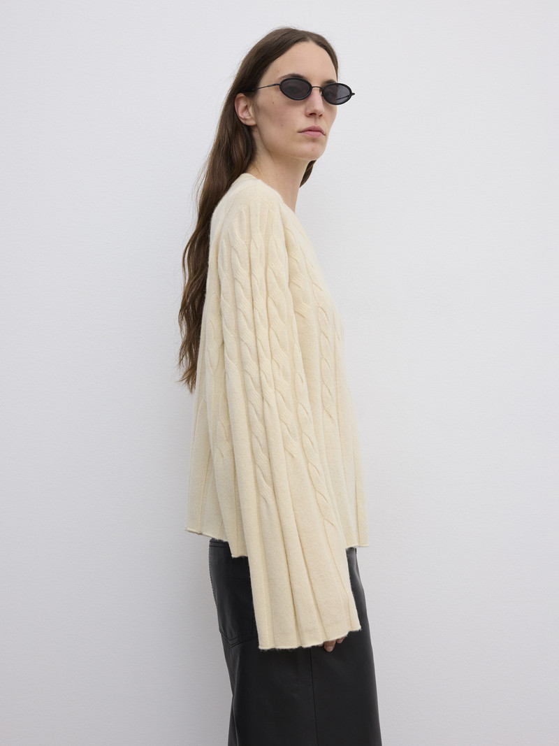 Faded Cable Knit 3