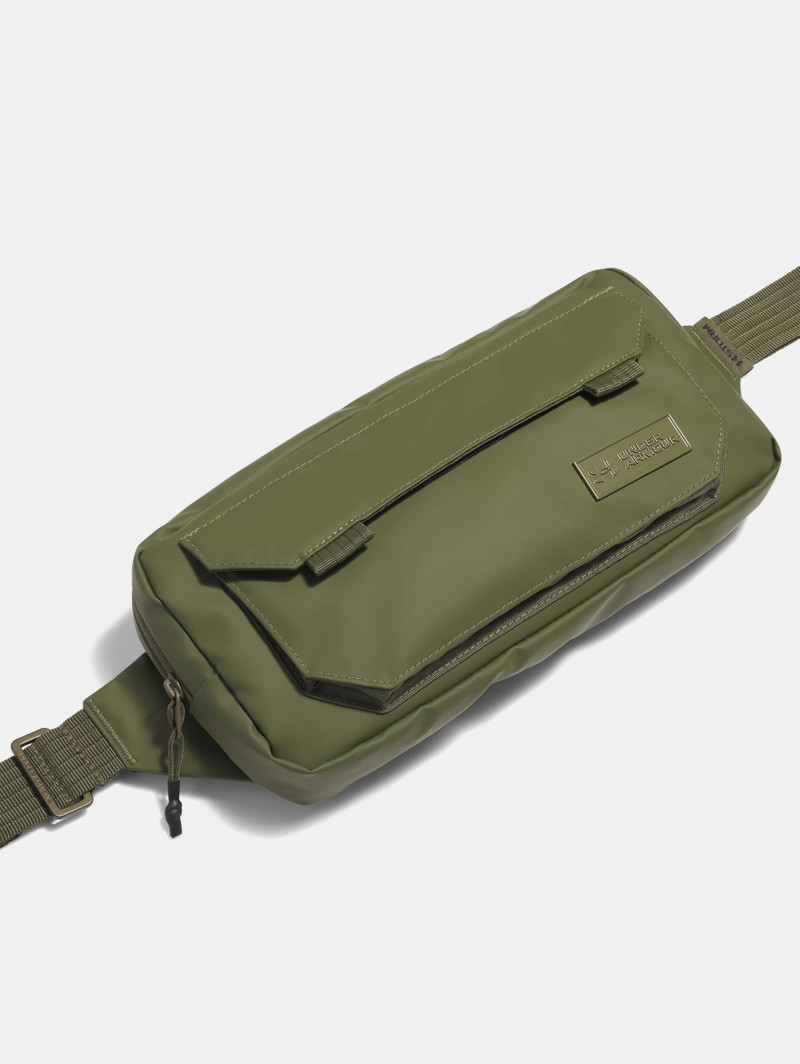 UA Triumph Crossbody 1