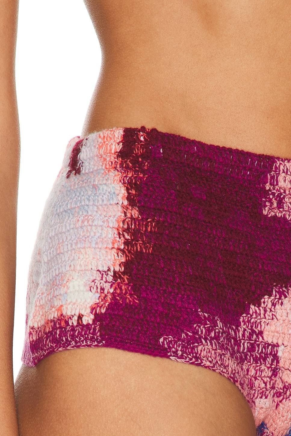 Inari Short - 6