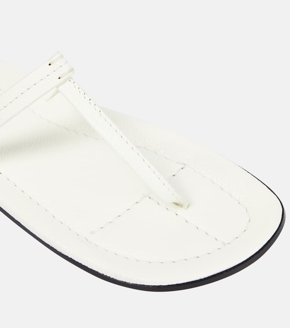 T-strap leather sandals - 6