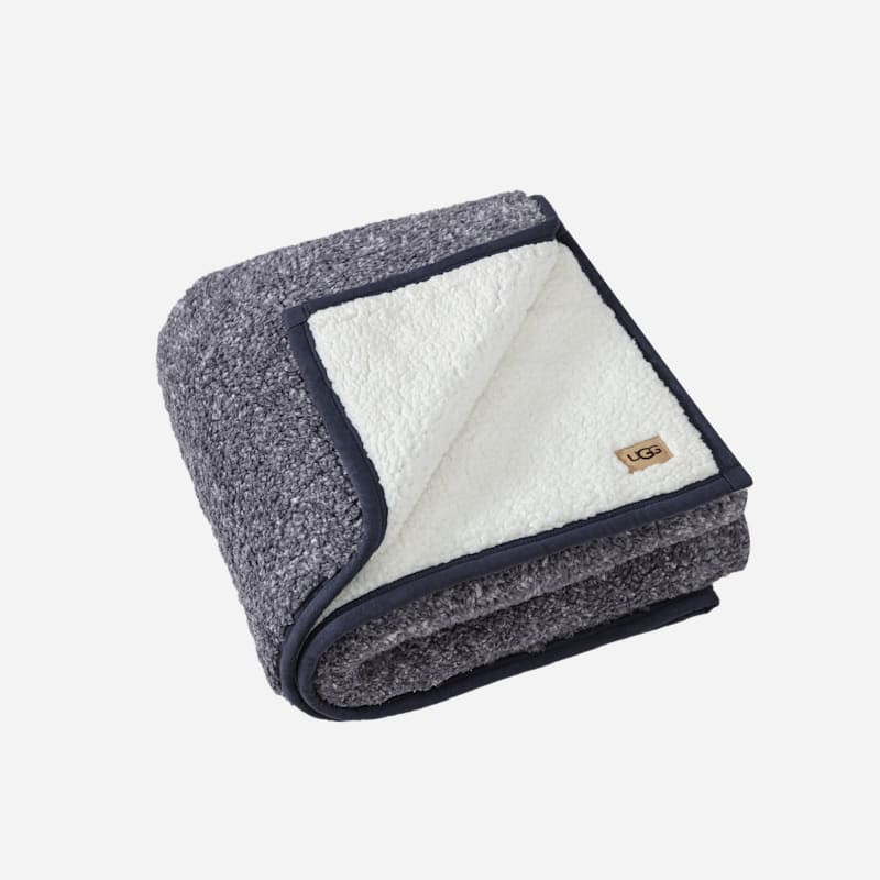 Classic UGG®fluff Throw 50" x 70" Polyester Blankets in Ocean 1