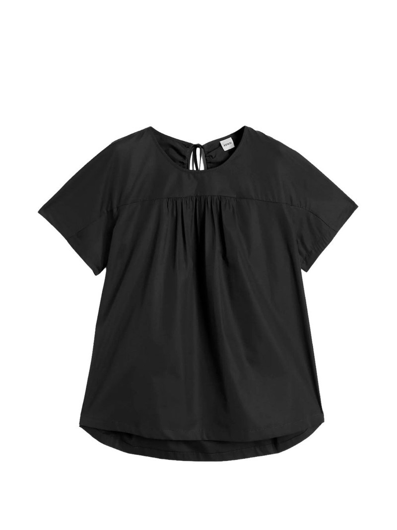 black blouse 1