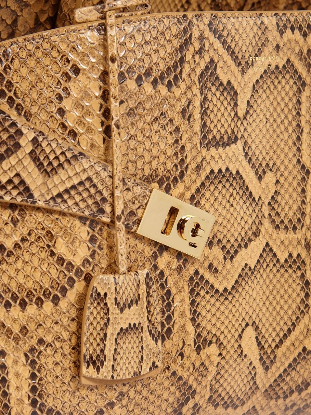 Hug handbag (M) - 7