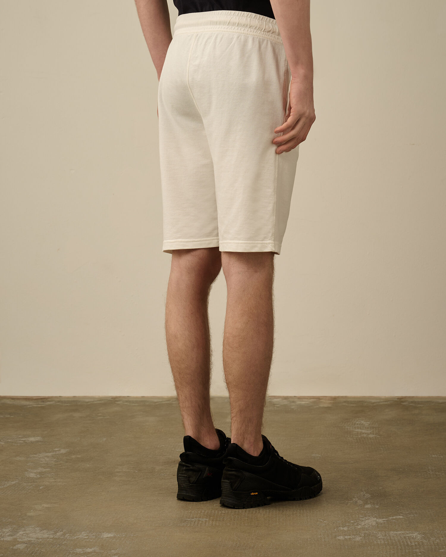 Light Fleece Cargo Lens Shorts - 4
