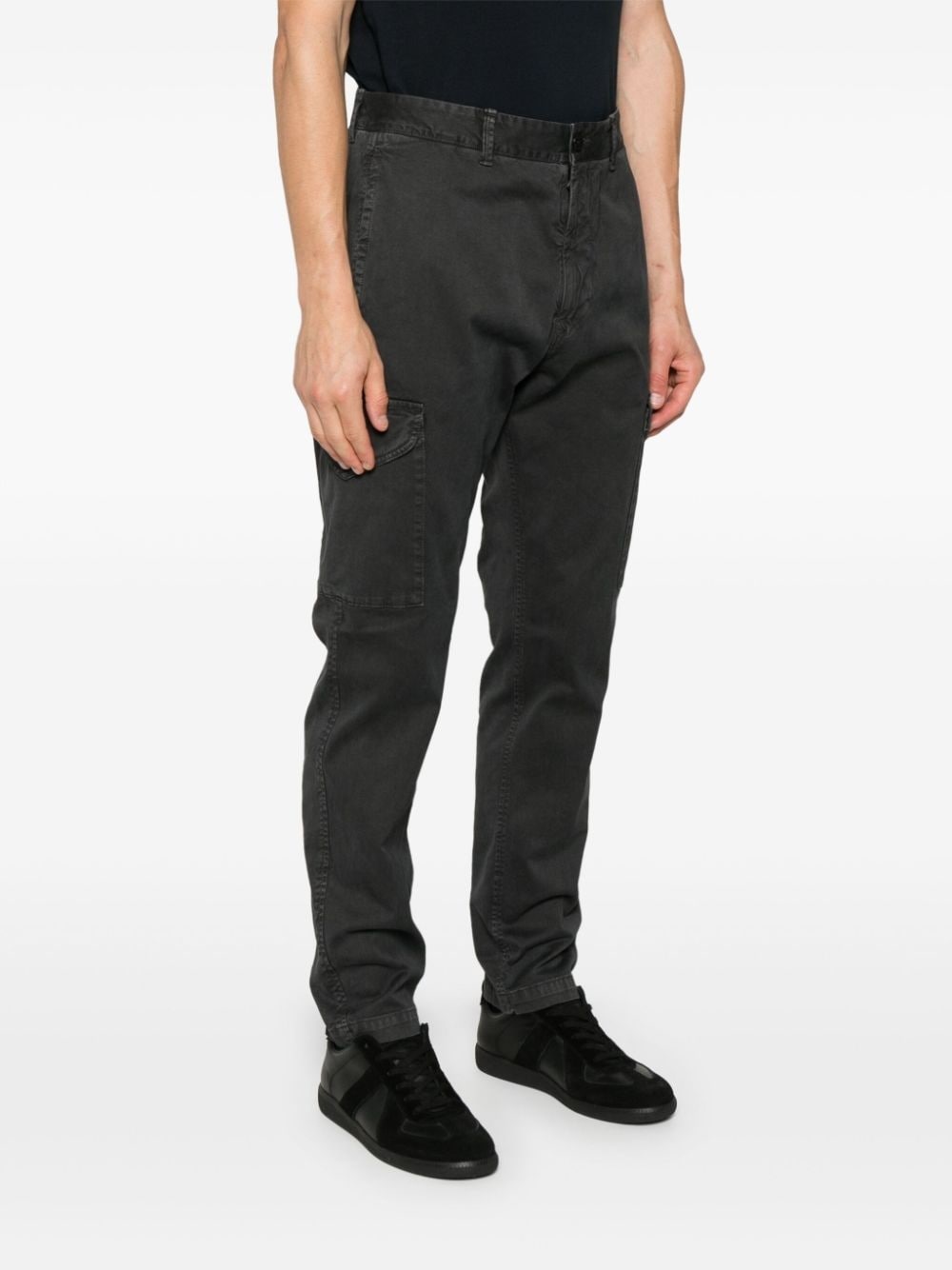 Compass-badge cargo trousers - 3