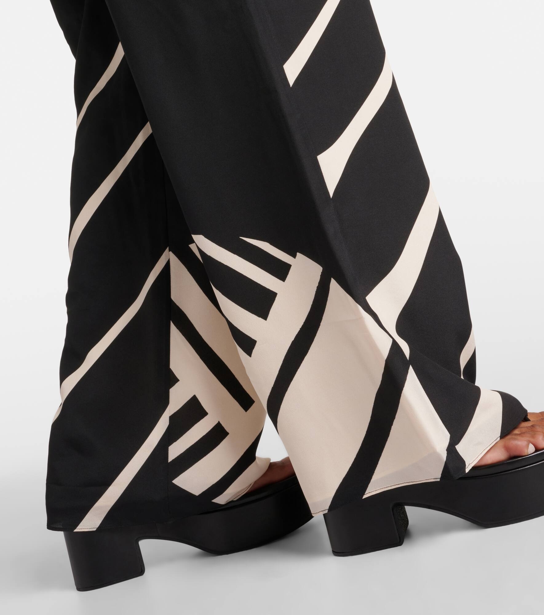 Printed mid-rise silk wide-leg pants - 5