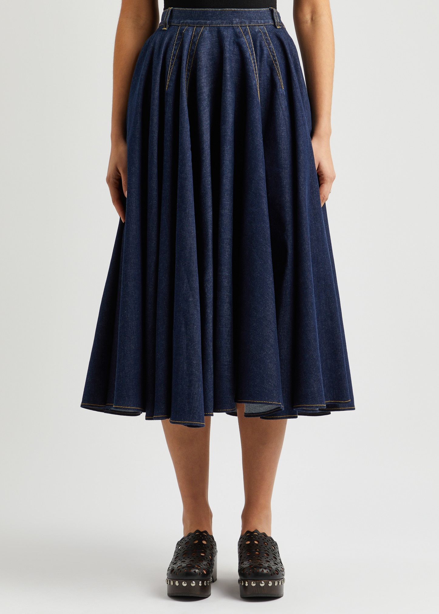 スカート Alaia Denim midi skirt with knitted sash Alaïa Denim midi skirt | harveynichols | REVERSIBLE