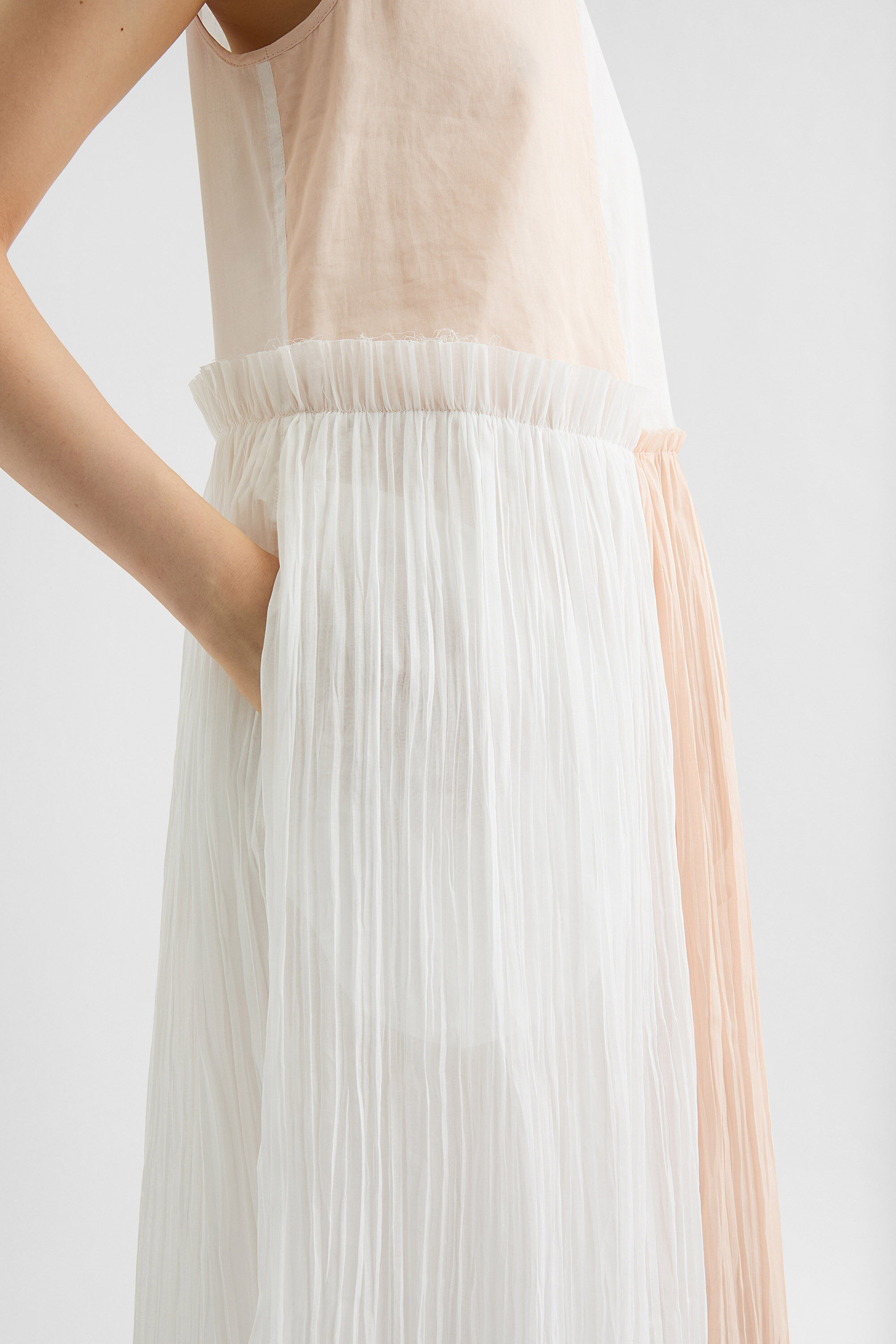 Cotton Muslin Pleated Dress - 4