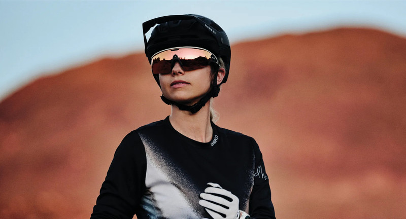 Oakley Meta Vanguard White Prizm™ Rose Gold Lens 3