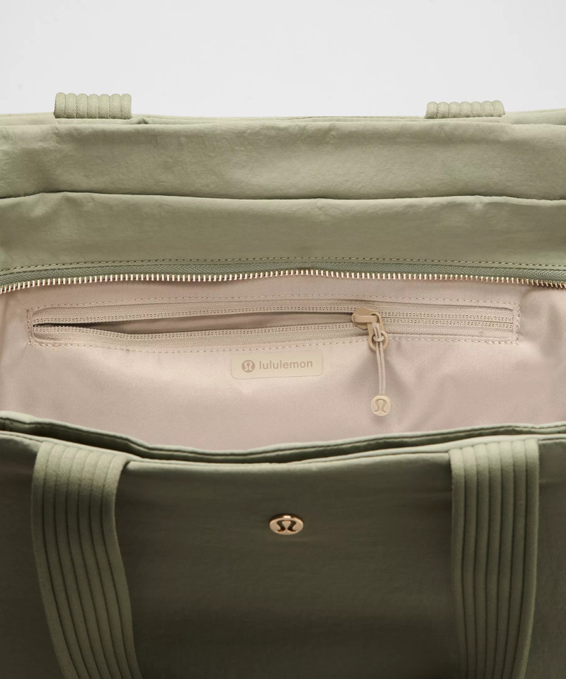 Triple Compartment Tote Bag 18L 7