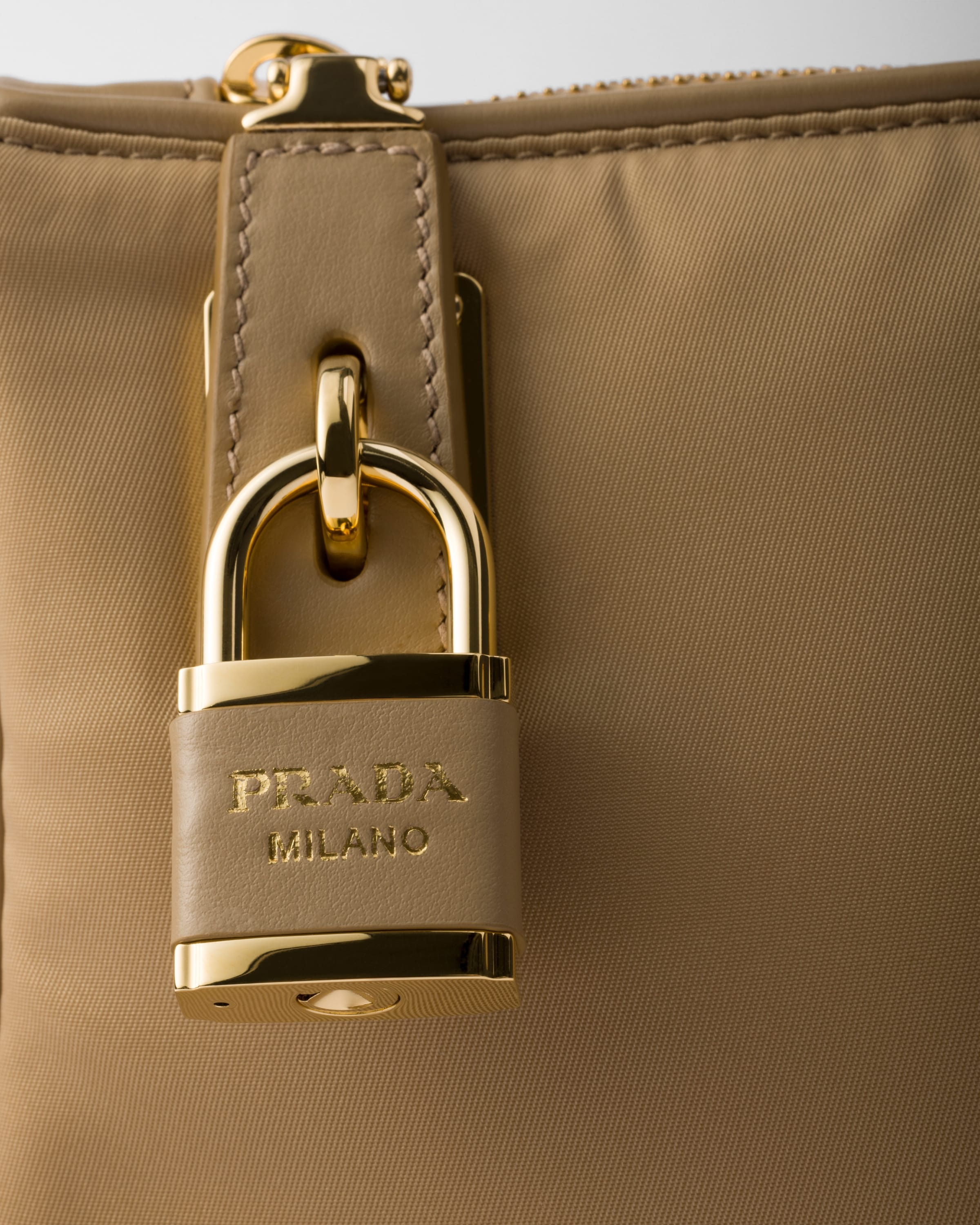 Small Re-Nylon and leather shoulder bag - 5