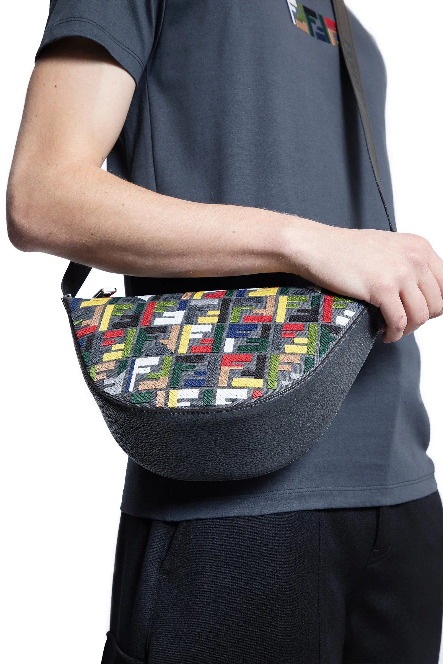 Fendi-Melon-Small-Canvas-Bag - 5