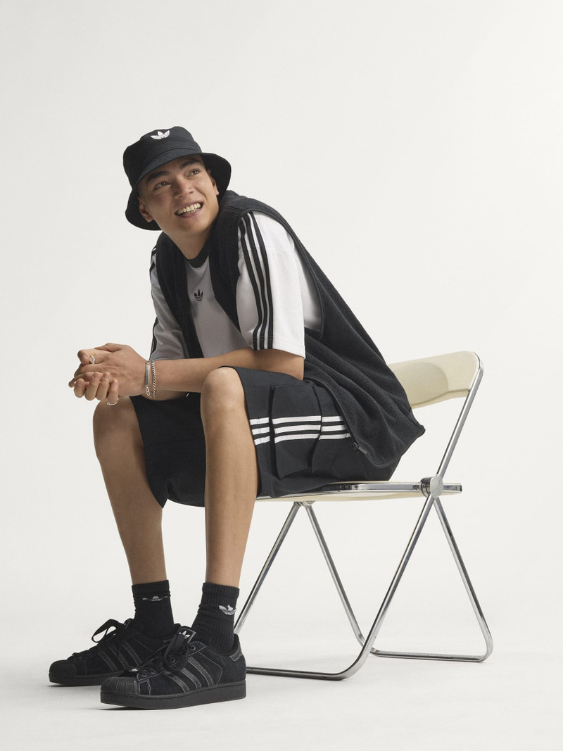 ADICOLOR COTTON TWILL CARGO SHORTS 1