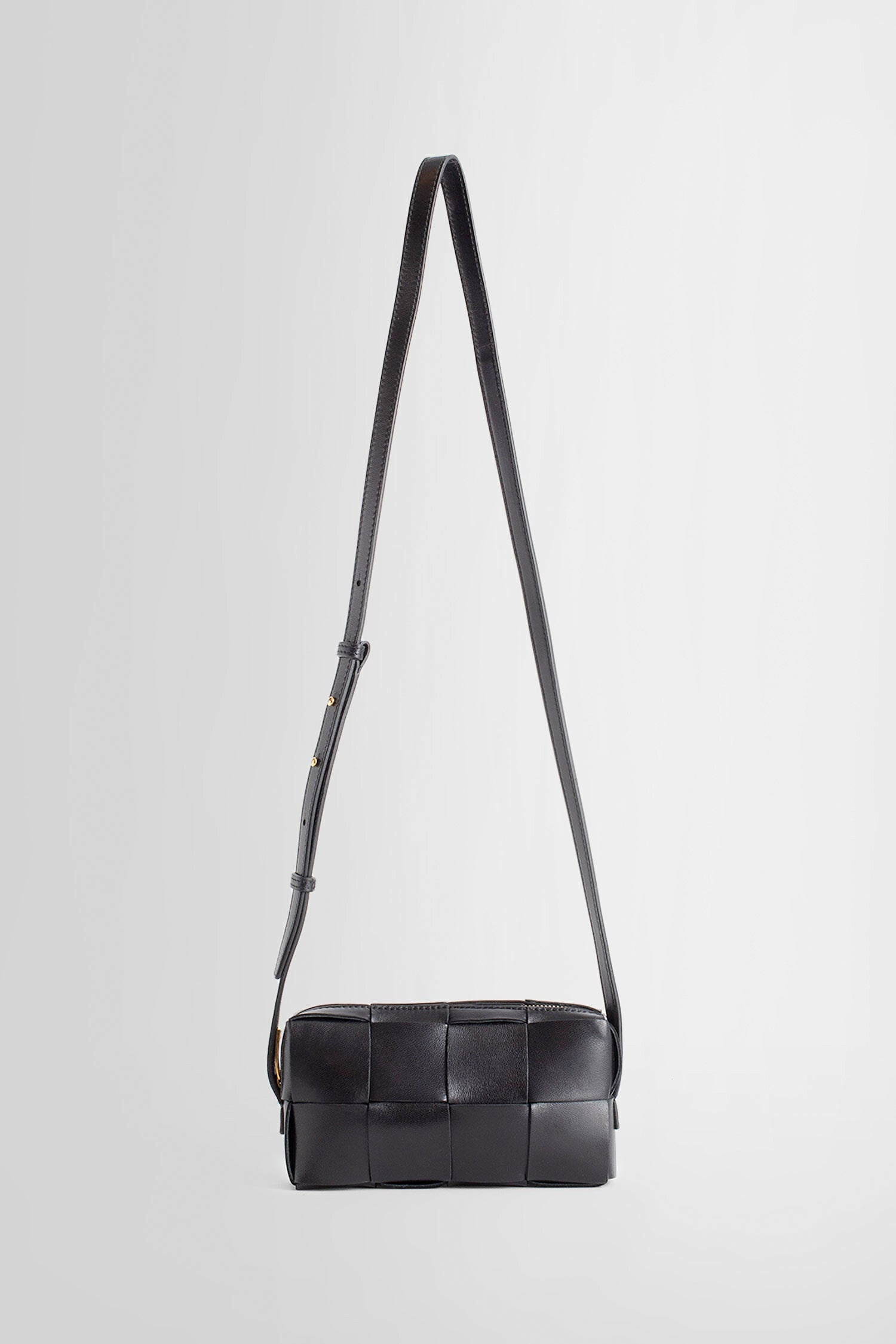 BOTTEGA VENETA WOMAN BLACK SHOULDER BAGS - 1