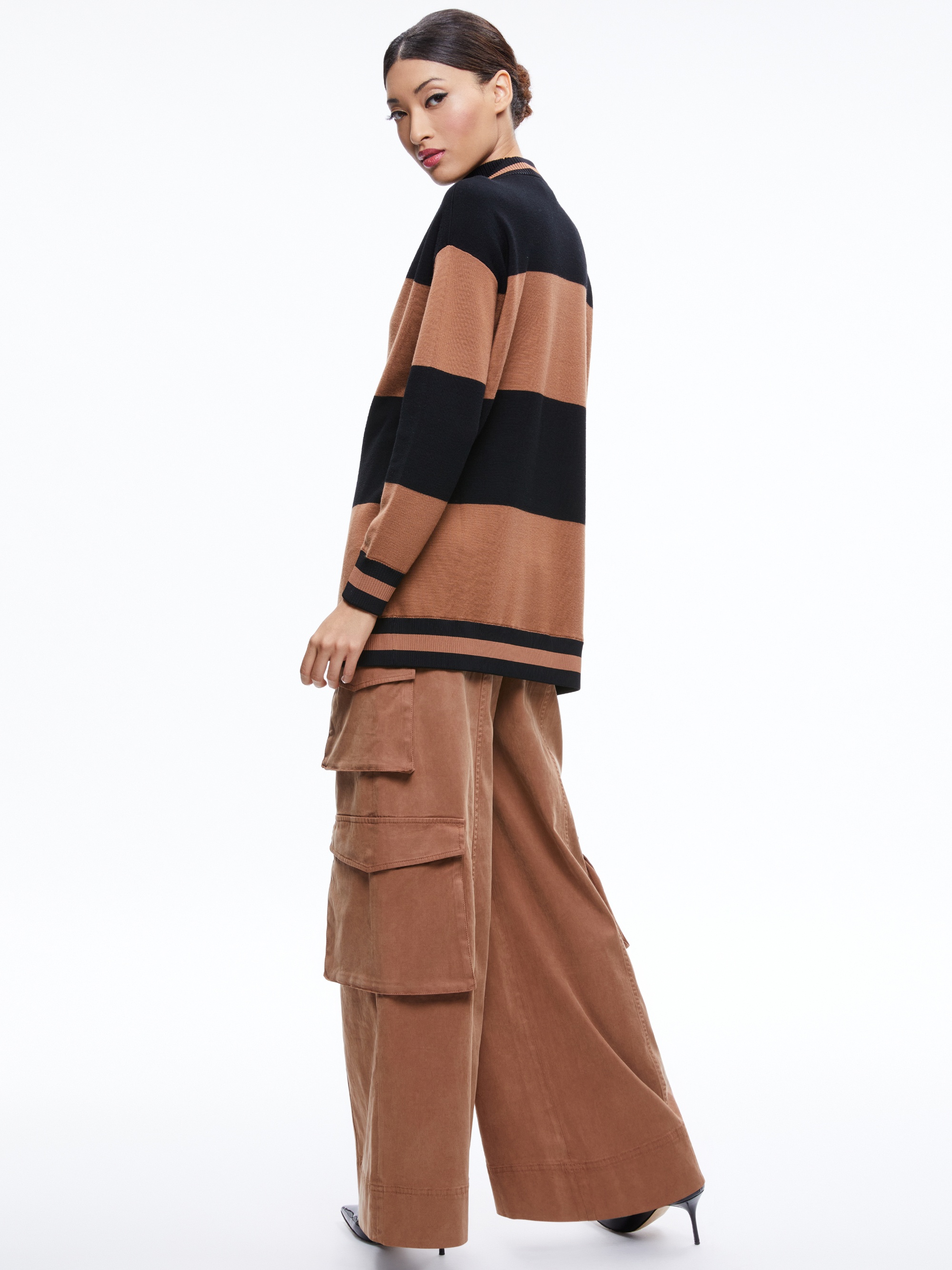 BARRY OVERSIZED V-NECK CARDIGAN - 3