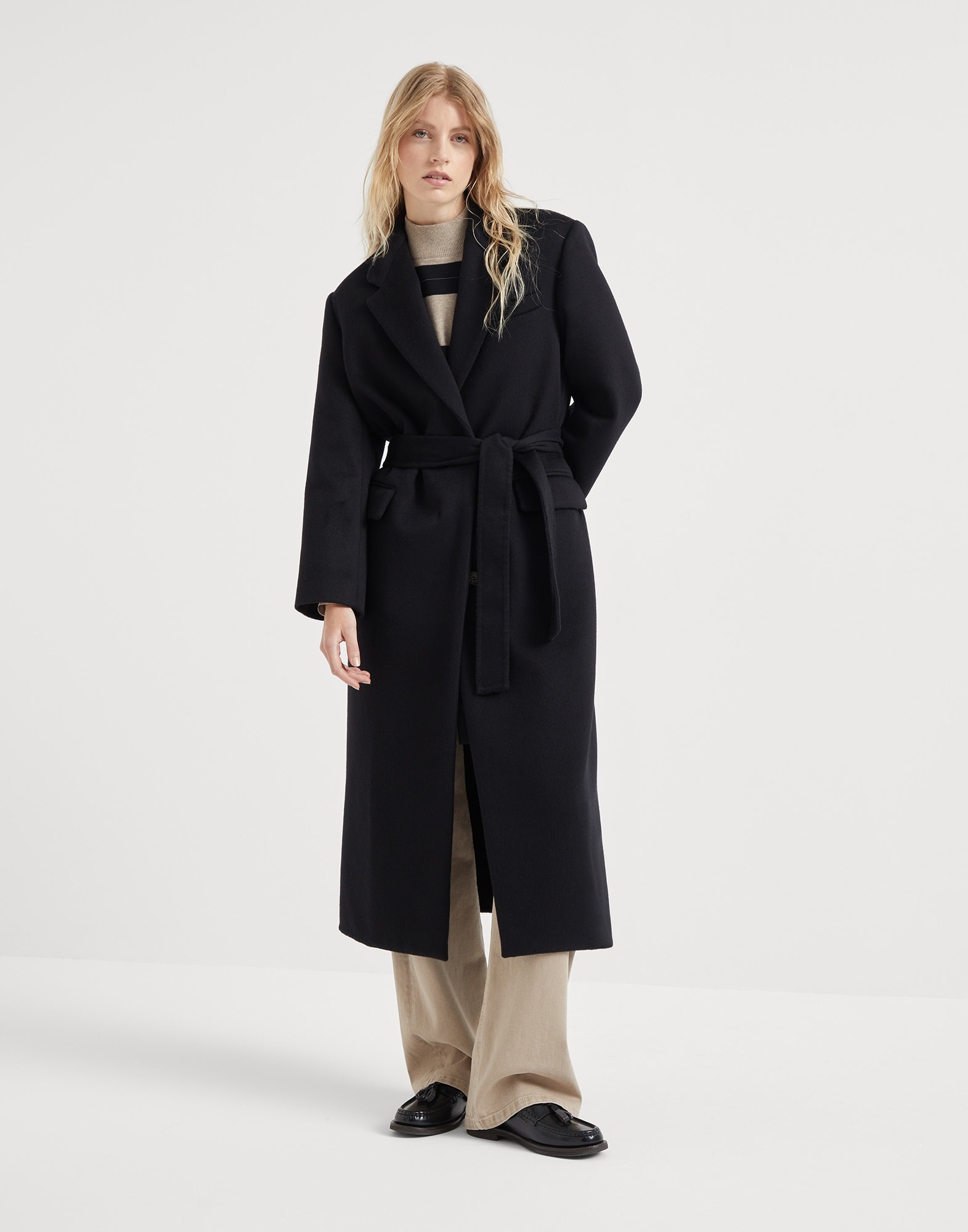 Hand-crafted cashmere beaver double cloth coat with monili - 1