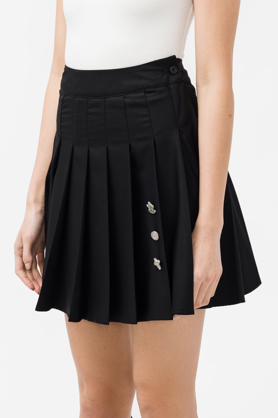 Distressing Pleated Mini Skirt in Black - 4