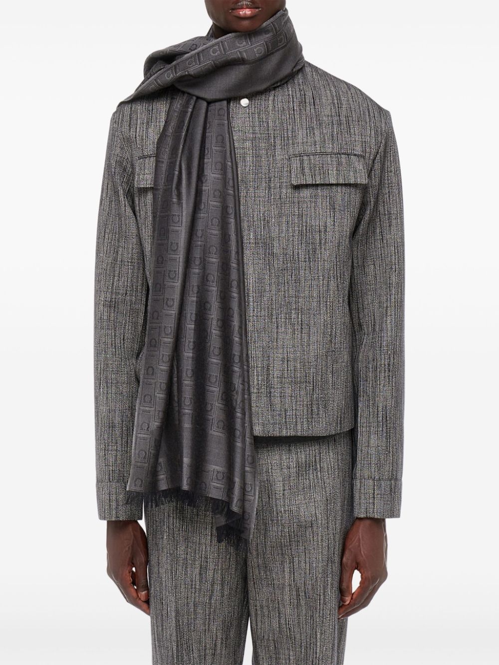 Gancini monogram-jacquard stole - 4