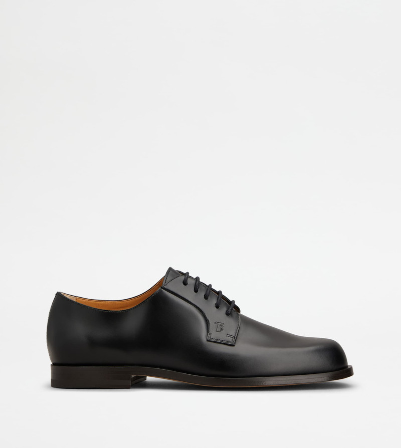 LACE-UPS IN LEATHER - BLACK 1