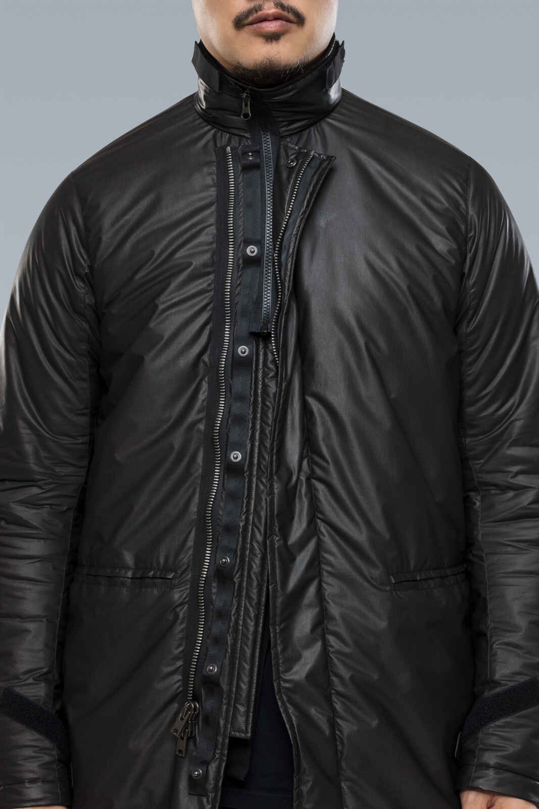 J46-FO 2L Gore-Tex Infinium™ Climashield® Coat Black - 32