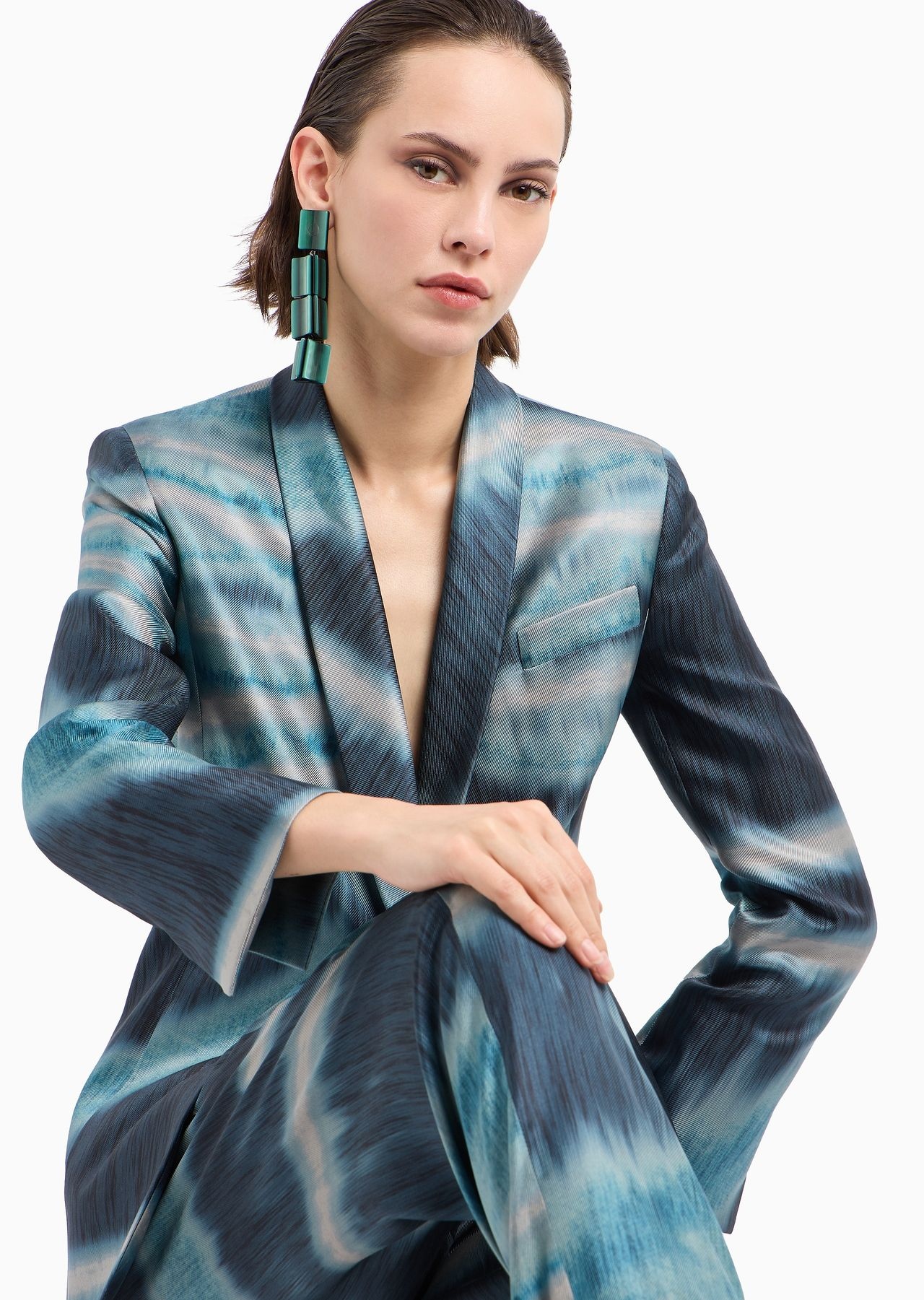 Single-breasted jacket in silk twill with a gradient print - 7