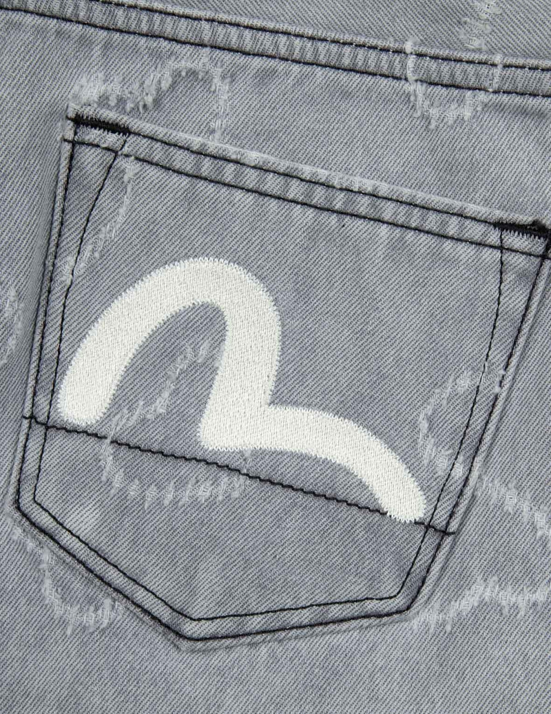 SEAGULL EMBROIDERY와 ALLOVER HEART FASHION FIT DENIM SHORTS의 모든 것 7