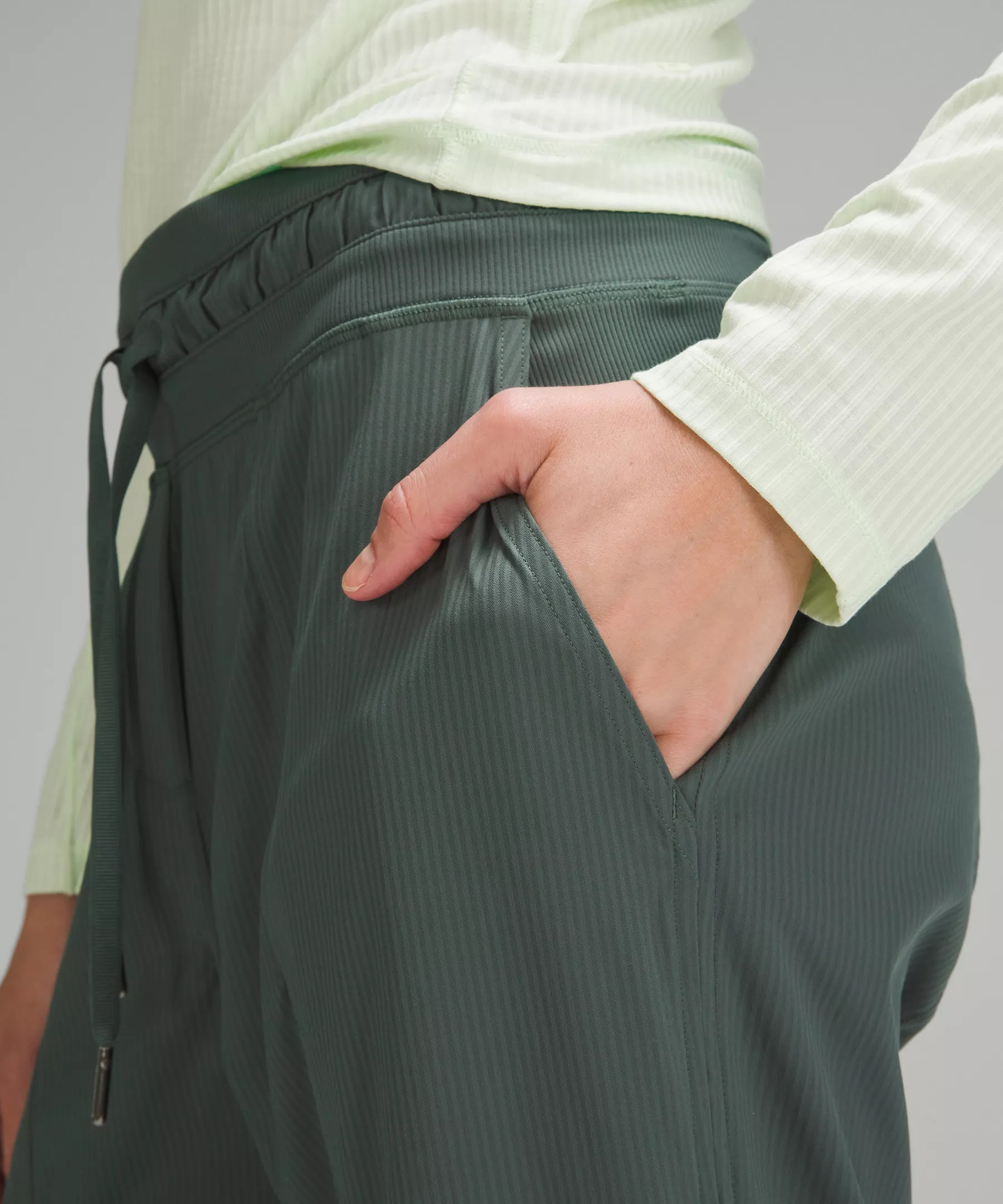 Dance Studio Mid-Rise Cropped Pant - 4