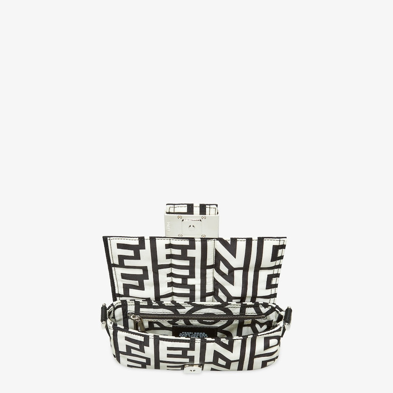 Baguette cell phone mini-pouch. Part of the Fendi by Marc Jacobs limited edition, this style is made 4