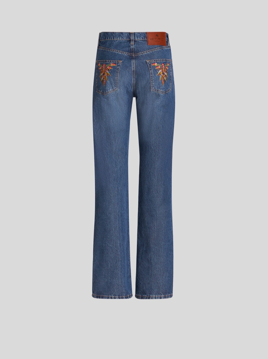 JEANS WITH EMBROIDERED POCKETS - 5