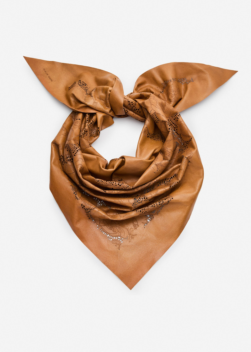 Leather scarf in camel 1