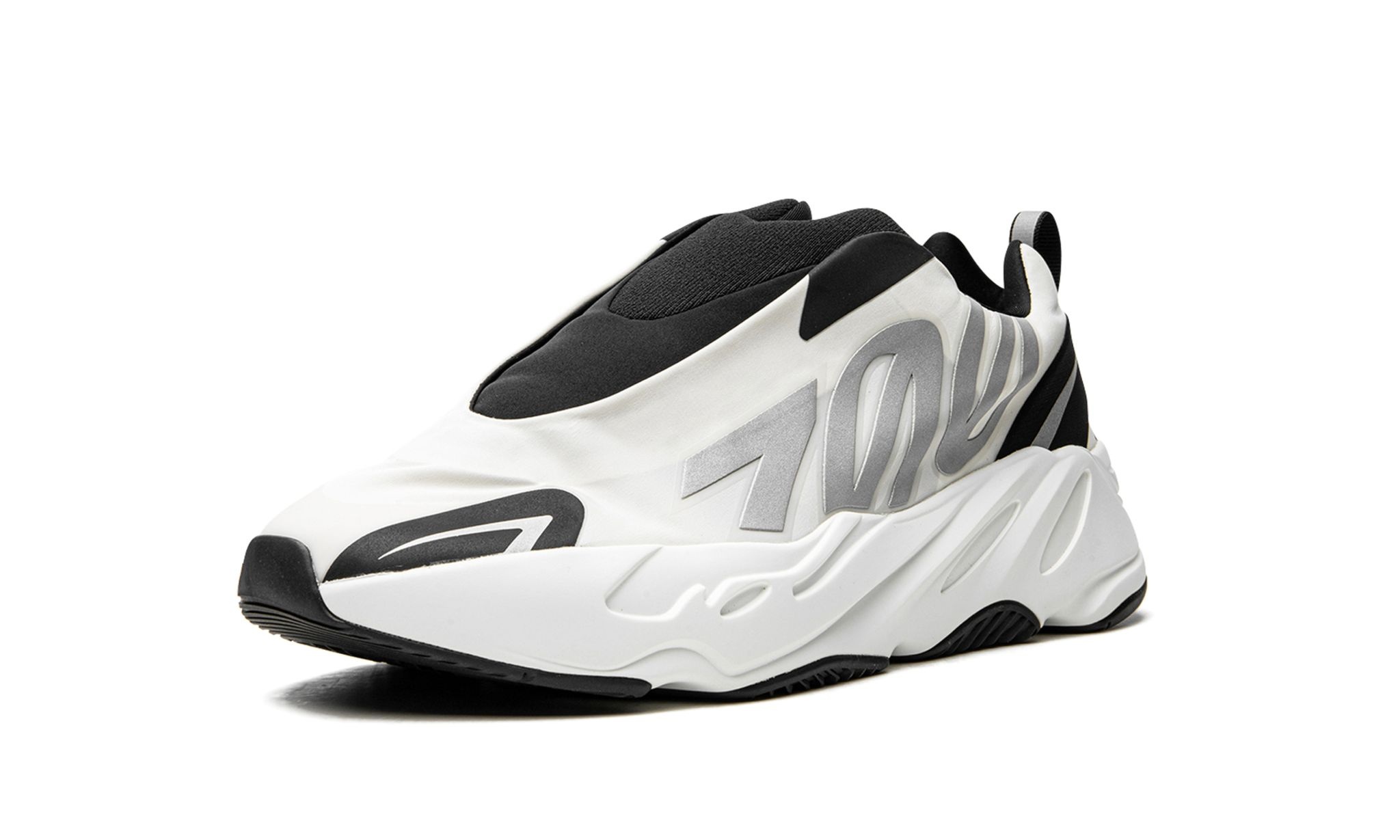 Yeezy 700 MNVN "Laceless Analog" - 4