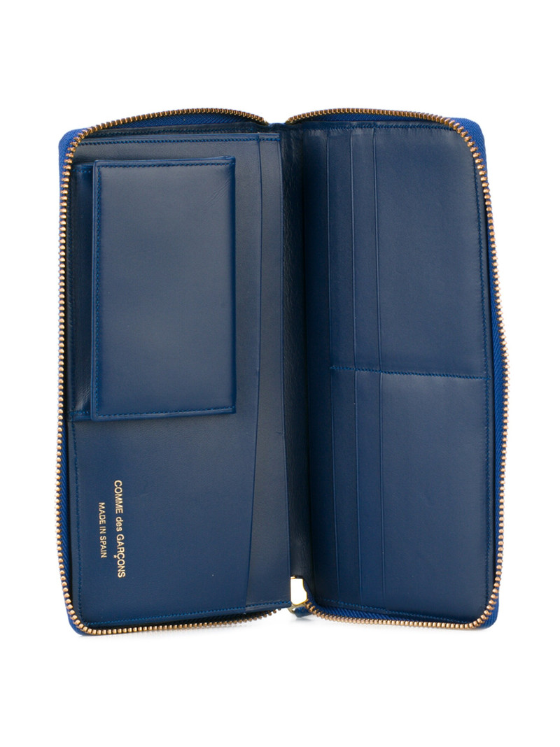 embossed wallet 3