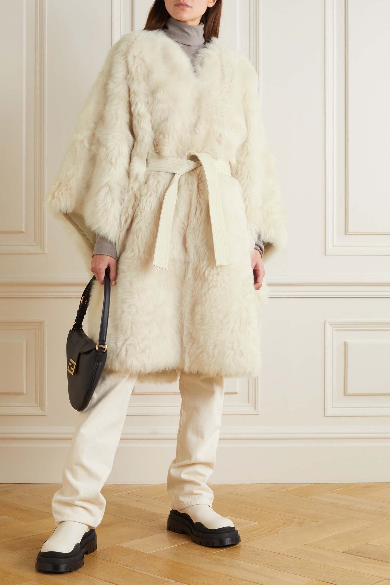 Belted shearling cape - 2