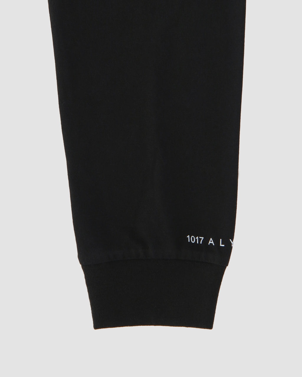 GRAPHIC L/S T-SHIRT - 10