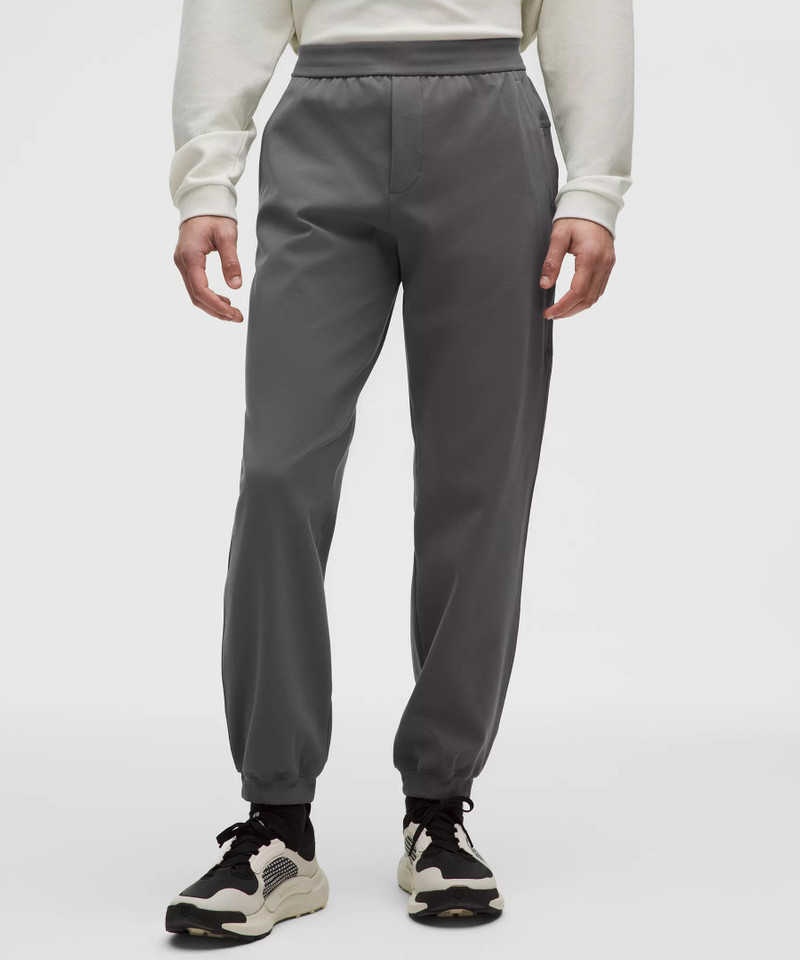 lululemon Sojourn Jogger *Tall outlook