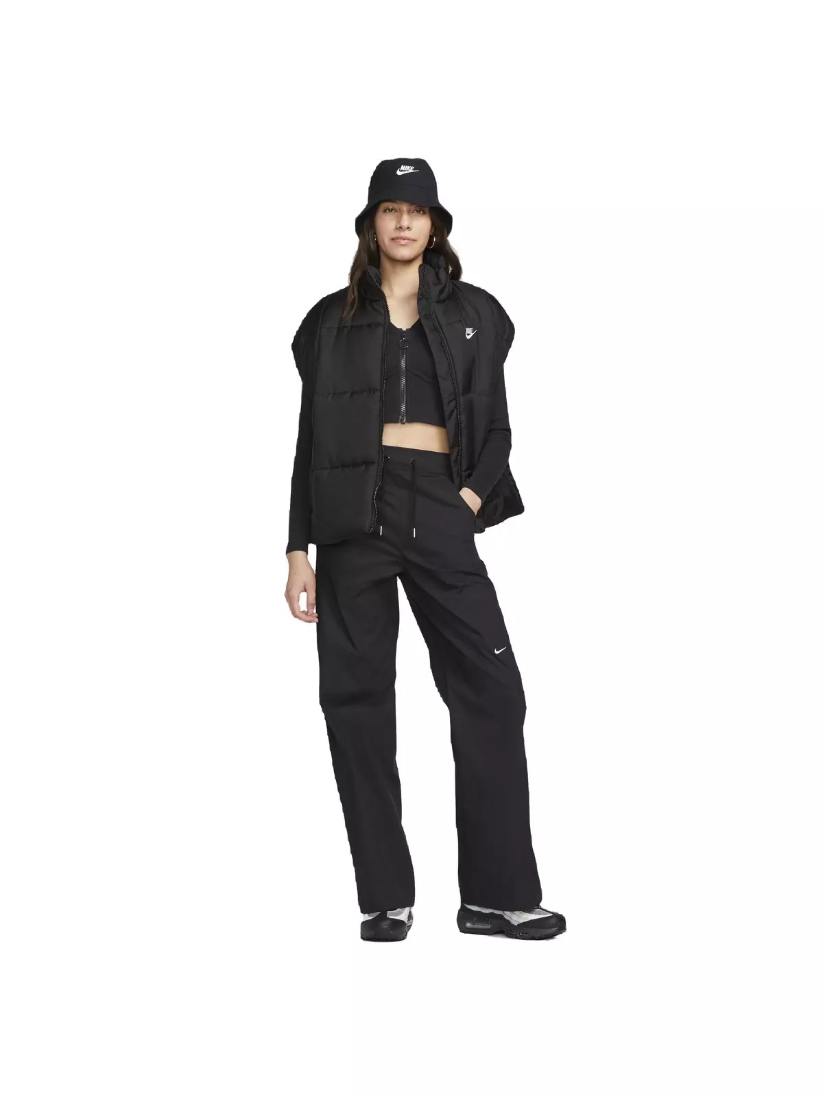 Women's Sportswear Essential Woven High-Rise Pants - Black - 6