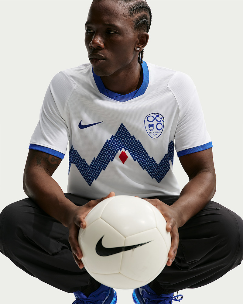 Slovenia 2026 Stadium Home Men's Nike Dri-FIT Soccer Replica Jersey 3