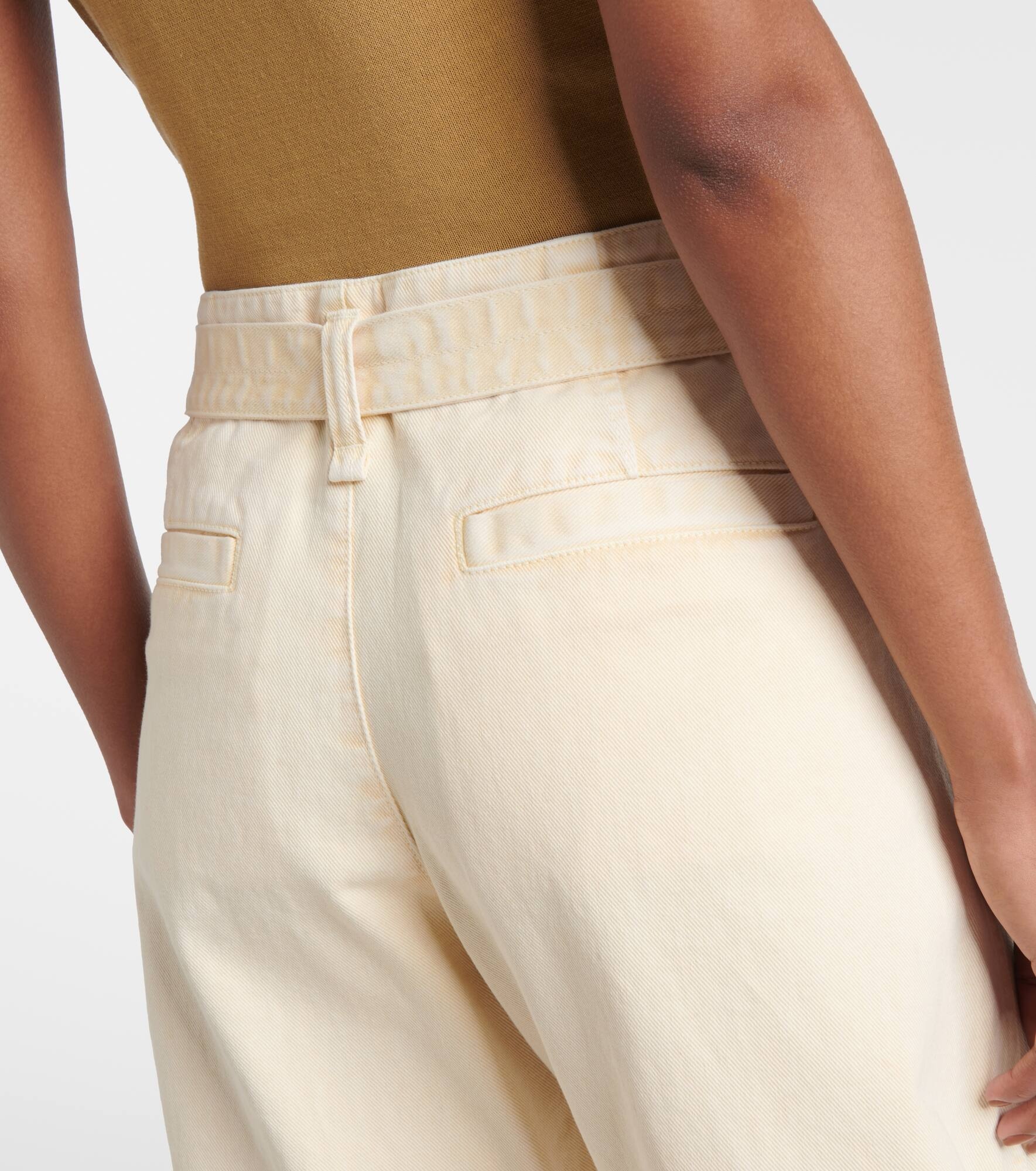 Belted barrel-leg jeans - 6