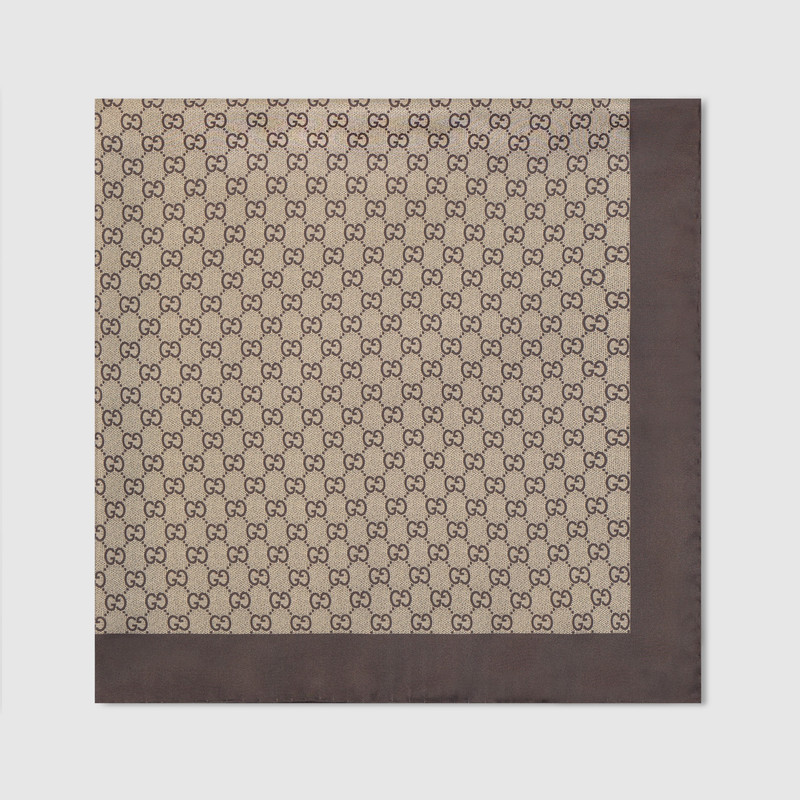 GUCCI Printed silk twill carré outlook