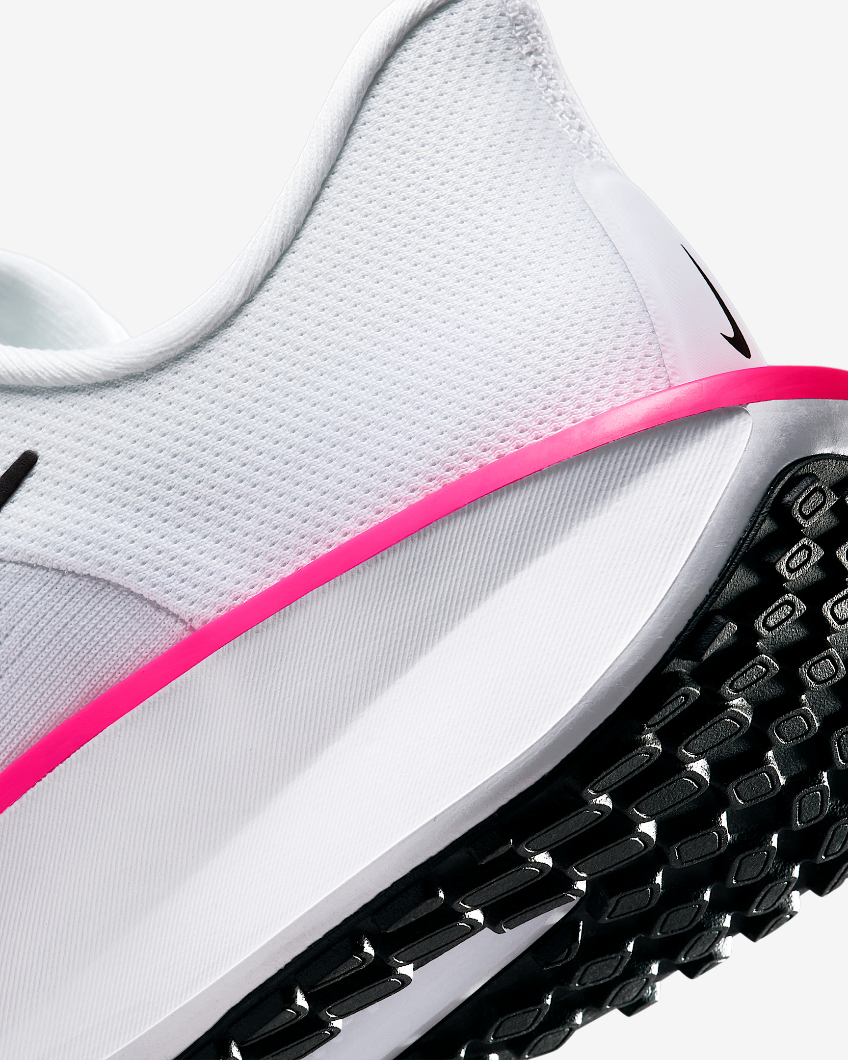 Nike Quest 6 Women's Road Running Shoes - 8